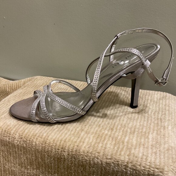 Nine West Sandals w/ small Studs Formal Heel Shoes - Size 7M - Picture 3 of 5